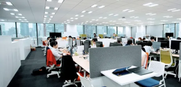 株式会社エスプールブルードットグリーンの案件『業務委託to正社員【社内SE】業務改善ツールの開発・運用／プライム上場G／週1～2リモート可』の画像